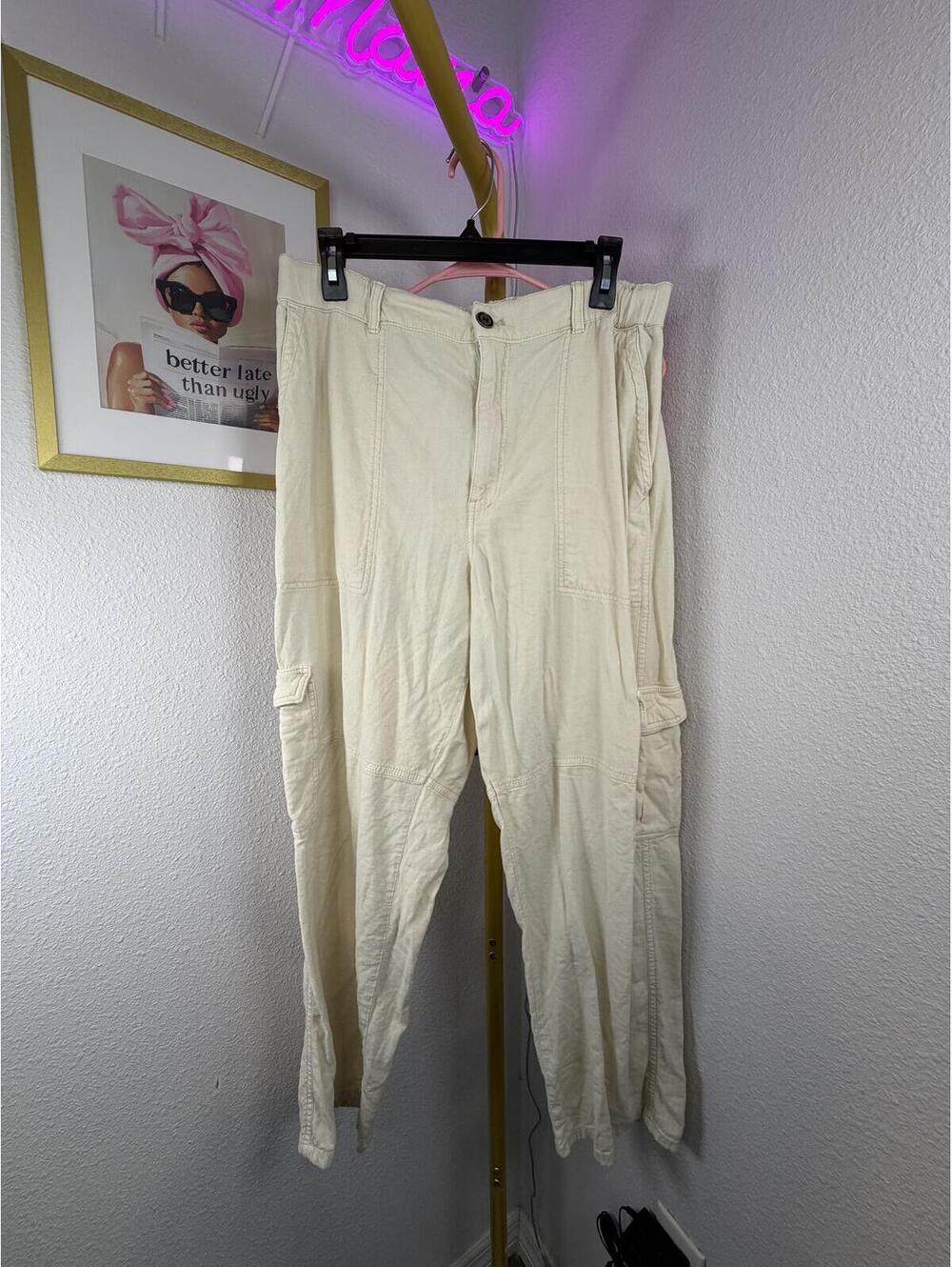Anthropologie Pilcro Cream Cargo Pants - Size Large EUC